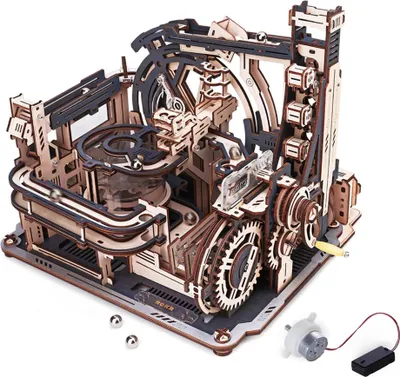 A 3D wooden marble run model is displayed on a white background.