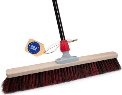 Immagine prodotto di Novaliv scopa stradale con manico per esterni 60 cm Arenga-Elaston setole Ideale come scopa da giardino per esterni con manico setole dure scopa da patio scopa da cortile scopa stabile scopa per spazzare scopa industriale scopa per esterni