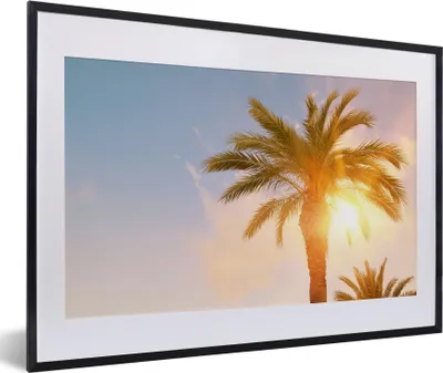 Produktbild von MuchoWow® Gerahmtes Poster Palme - Sommer - Sonne - Tropisch 60x40 cm - Poster mit Schwarzem Bilderrahmen Wandposter Rahmen Foto Bilder - Schlafzimmer - Plakat in Rahmen - Drucken