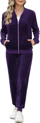 Productafbeelding van Tweedelige velours joggingset voor dames in paars, geschikt als huispak of sportkleding