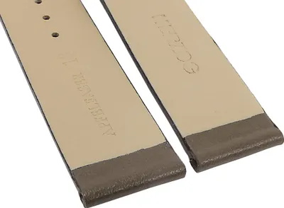 Produktbild von Herzog Vegan Uhrenarmband taupe gleichlaufend glatt Apfelfaser , Schließe:Silbern, Anstoß:20 mm