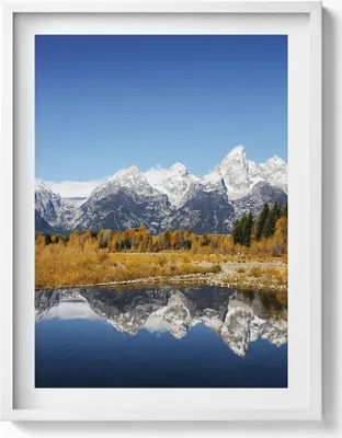 Produktbild von Bergsee und Herbstbäume– Wandbild mit Rahmen – Gerahmtes Bild  – Wanddekoration – 60x80 cm –  Weiß Rahmen