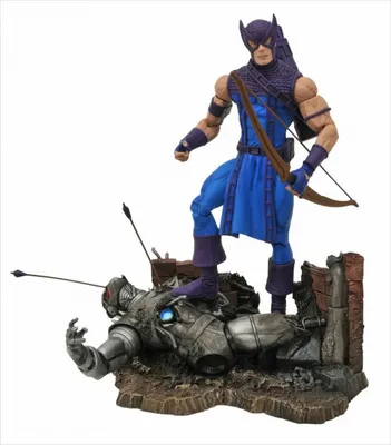Obrázok produktu pre Diamond Select Marvel Select Classic Hawkeye Actionfigur 18 cm DIAMOCT131851