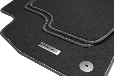 Produktbild von Fußmatten Edelstahl Exclusive Logo passend für VW Golf 8 Limo Kombi 12/2019-, Naht:Silber