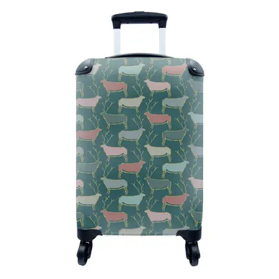 Produktbild von MuchoWow® Koffer Handgepäck Trolley Rollkoffer Kleine Reisekoffer mit 4 Rollen - Muster - Hirsche - Grün - Cabin Size < 55x40x23 cm & 55x40x20 cm - Fotokoffer - Kabinenkoffer - Boardgepäck - Reise-Box - Reisekoffer - Reisegepäck - Koffer mit Bild - Trolley für Kinder