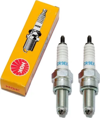 Obrázok produktu pre Sada zapaľovacích sviečok NGK 2x CR9EK zapaľovacia sviečka s potlačeným rušením, 19,0 mm dlhý závit Ø 10,0 mm šesťhran 16,0 mm, 2-masová elektróda medzera medzi elektródami 0,75 mm, tepelná hodnota 9, 4548 / 5600