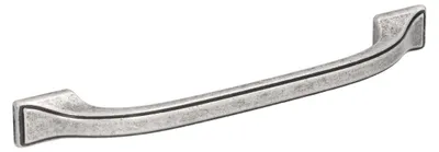Immagine prodotto di Maniglia per mobili in zamak. Distanza tra i fori: 128 mm. Finitura: argento anticato lucido