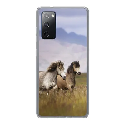 Produktbild von MuchoWow® Handyhülle Schutzhülle Hülle für Samsung Galaxy S20 FE Pferde - Gras - Berge Silikon Softcase Handy Hülle - Abdeckung