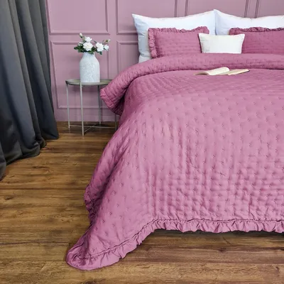 Obrázek produktu pro Łóżkoholicy Přikrývka na postel 220x240 růžová s volánem