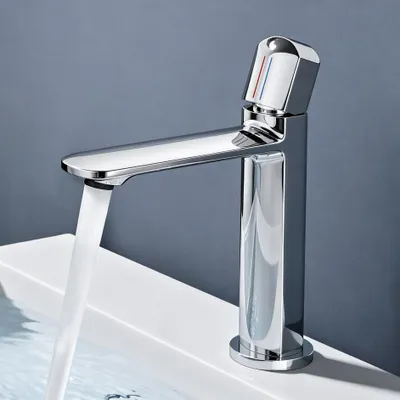 Produktbild von doporro Wasserhahn Bad Waschtischarmatur mit Auslaufhöhe 131mm Vollmessing-Körper Mischbatterie für Waschbecken Armaturen Badarmatur Silber 1190
