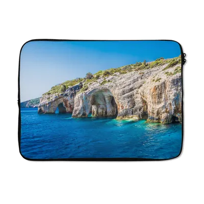 Produktbild von MuchoWow® Laptop Hülle 14 ZollHöhlen an der Küste Laptoptasche - Laptoptasche - Stoßsicher - Schutzhaube