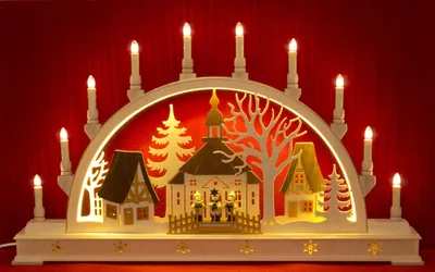 Produktbild von Handgefertigte Weihnachtsdekoration Holz Bergkirche Seiffen mit Sternsänger LED-Beleuchtung