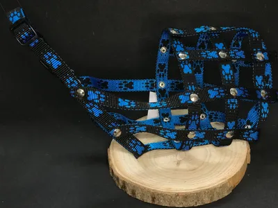 Image de Muselière en nylon Palkar pour chiens taille 6 36 cm x 12 cm noir-bleu