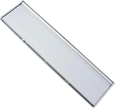 Obrázok produktu pre Hliníkový držiak na poštovú schránku s klapkou – 293 mm x 77 mm – držiak – kryt