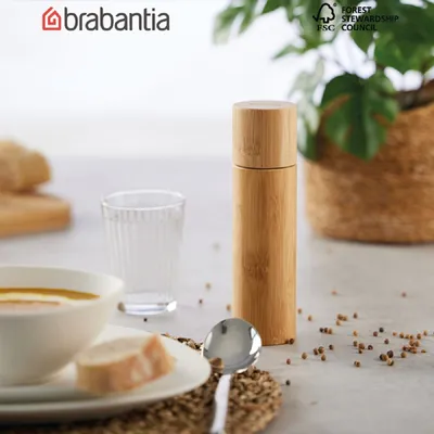Produktbild von Brabantia Salz/Pfeffermühle Gewürzmühle – Praktische 18 cm hohe Mühle mit Drehmechanismus