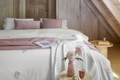 Produktbild von PIP Studio Tagesdecke PIP Yuna Throw Pink 260x240 Rosa