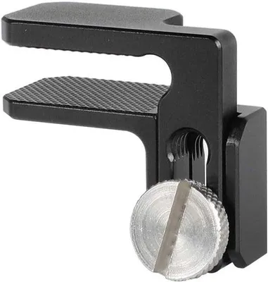 Image de Protection pour connecteurs de câbles HDMI avec fixation 1/4"-20