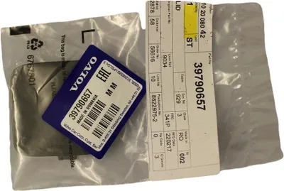 Image de VOLVO V60 II Anneau de remorquage arrière 39790657