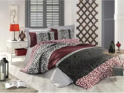 Produktbild von Bettwäsche-Set, 220 x 240 cm, 100% Baumwolle Renforcé, Rot, 2 Kissenbezüge 60 x 60 cm, Knopfverschluss