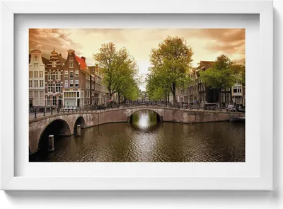 Produktbild von Amsterdams innerstädtische Grachten– Wandbild mit Rahmen – Gerahmtes Bild  – Wanddekoration – 30x20 cm –  Weiß Rahmen