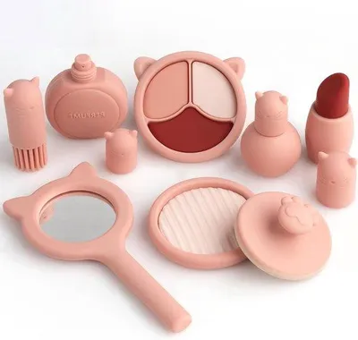 Image de Kit de maquillage pour enfants en silicone, comprenant 8 pièces, lavable, non toxique, pour les filles de 3 à 12 ans.