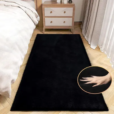 Productafbeelding van Zachte, zwarte vloerkleed, 60x180 cm, imitatiebont, geschikt als beddengoed, wasbaar, rechthoekig