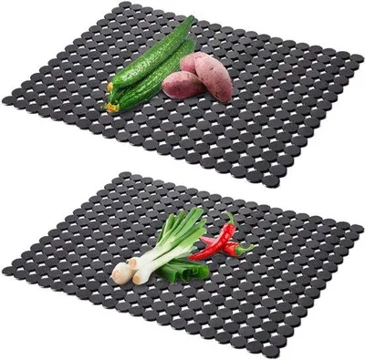 Zdjęcie produktu dla Czarna mata pod zlewozmywak z PVC, 40 x 30 cm, odporna na przecięcia