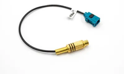 Produktbild von vhbw Cinch auf Fakra Adapter kompatibel mit Mercedes Comand PCM 3.0, PCM 2.1, NTG4, NTG2.5 Werkradio, Navigationssystem - Video Adapterkabel, 20 cm