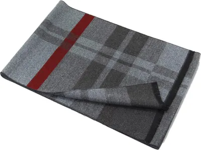 Obrázek produktu pro měkký, teplý a elegantní pánský šátek s kostkovaným vzorem a kašmírovým nádechem.