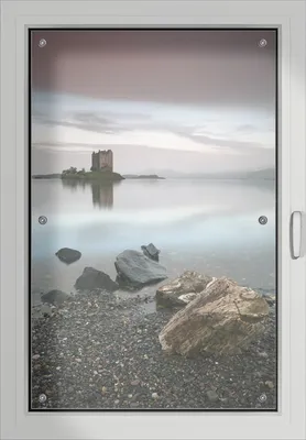 Produktbild von Wallario Lichtschutzbild, Dekorativer Sichtschutz Sonnenschutz 60 x 93 cm mit Motiv: Schloss in Schottland - Verdunklung ohne Bohren