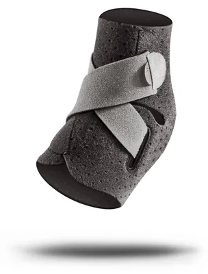 Produktbild von MUELLER'S Innovative Adjust-to-Fit verstellbare Fußgelenkbandage - Universal -- 1 Stck