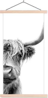 Produktbild von MuchoWow® Textilposter Schottisches Hochlandrind - Tiere - Schwarz - Weiß 60x120 cm mit holzfarbenen Rahmen - Holz