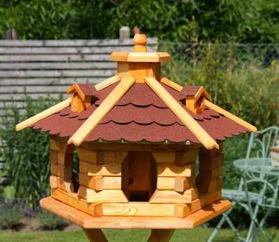 Produktbild von XXL Vogelhaus mit Bitumschindeln, behandelt Vogelhäuser