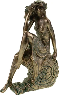 Produktbild von formano Dekofigur Dame auf Baumstamm 23x16cm bronzefarben Frau Kunststein