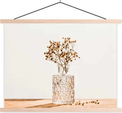 Produktbild von MuchoWow® Textilposter Stilleben - Getrocknete Blumen - Topf 150x113 cm mit holzfarbenen Rahmen - Poster