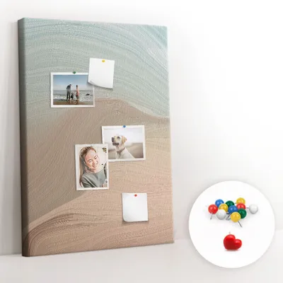 Produktbild von Korkwand mit Stecknadeln – Pinnwand mit Stecknadeln für Fotos und Notizen – 70x100 cm – 100 bunte Stecknadeln – Farbmischung