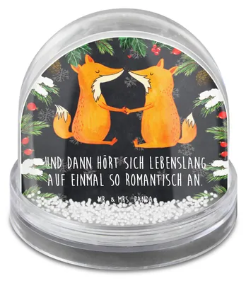 Produktbild von Mr. & Mrs. Panda Weihnachts Schneekugel Füchse Liebe - Kreidetafel - Geschenk, Weihnachten, Ehe, schnee kugel, Fuchs, Ehemann, wasserkugel, Winter-Schneekugel, Verlobte