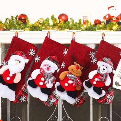 Productafbeelding van Kerstkous - Set van 4 - Kerstsokken - Kerstdecoratie - Set om op te hangen - Decoratieve rekwisieten - Snoepzakken
