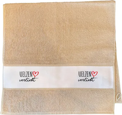 Produktbild von Huuraa Handtuch Uelzen verliebt 50x100cm Sand Baumwolle Handtuch Geschenkidee
