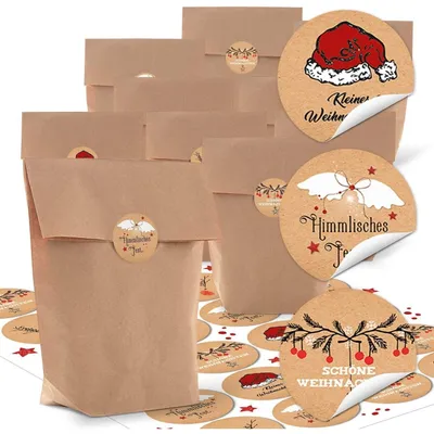Produktbild von 10 kleine braune Natur-Tüten Boden 16,5 x 26 x 6,6 cm + 24 runde Weihnachts-Aufkleber mit Text 4 cm schwarz rotweiß Verpackung Weihnachten Geschenktüten weihnachtlich Tüten Papiertüten24 Stück