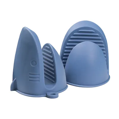 Produktbild von 1 Paar Mikrowellenofenhandschuhe mit hängenden Schleife Cartoon Hai Form Flexible Anti-Scald Silikon Hitzefantes Kochklemme Grips Küchenzubehör-Dunkelblau