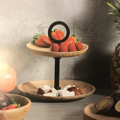 Productafbeelding van 2-laags Etagère | Voor Fruit, Nootjes, of Bonbons | 2 laags etagiere | Dubbele Schaal | Afm. 22 x 17,5 x 17,5 Cm.