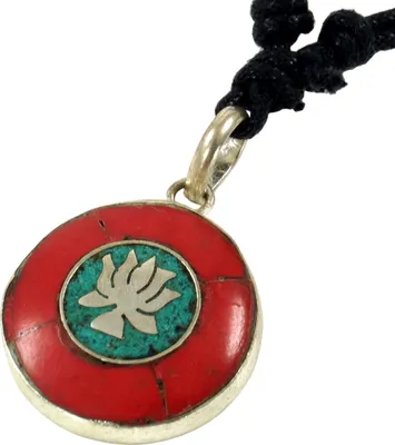 Produktbild von Tibetkette, Nepalschmuck, Amulett mit Spirale, Buddhister Schmuck, Yogaschmuck - Koralle/Lotus, Rot, Messing, Ketten & Modeschmuck für den Hals