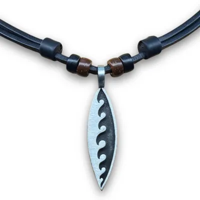 Produktbild von HANA LIMA | Lederkette Surfboard mit Wellen Tribal Herren Damen Surfer Halskette Schmuck