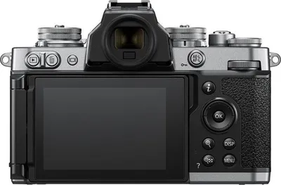 Produktbild von NIKON Z fc + Z 16-50 Silber + FTZ II Adapter