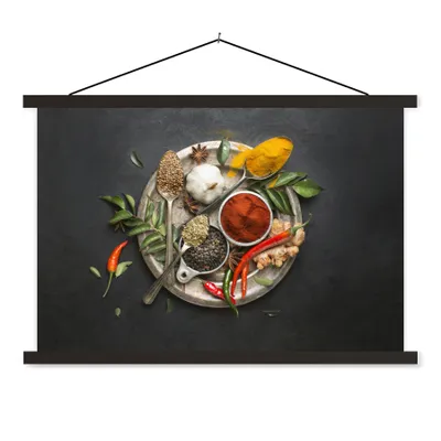 Produktbild von MuchoWow® Textilposter Gewürze - Teller - Pfeffer - Schwarz - Löffel - Silber 120x80 cm mit schwarzem Rahmen - Wanddeko