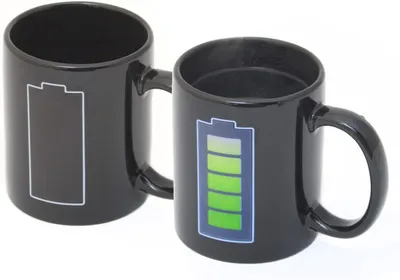 Image de Tasse rechargeable magique avec indicateur de charge et changement de couleur - Tasse isotherme pour café ou thé, idéale pour le bureau, les gamers ou les geeks - Cadeau - Noir - 8,3 x 9,6 cm