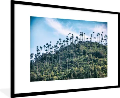 Produktbild von MuchoWow® Gerahmtes Poster Berg mit Bäumen in Kolumbien 90x60 cm - Poster mit Schwarzem Bilderrahmen Wandposter Rahmen Foto Bilder - Wanddekoration - Fotos