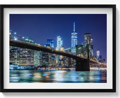Produktbild von Brooklyn Bridge New York bei Nacht– Wandbild mit Rahmen – Gerahmtes Bild  – Wanddekoration – 80x60 cm –  Schwarz Rahmen