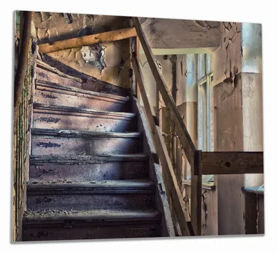 Produktbild von Wallario Herdabdeckplatte aus Glas, Größe 60 x 52 cm 1-teilig, Motiv Treppe in einem alten Haus